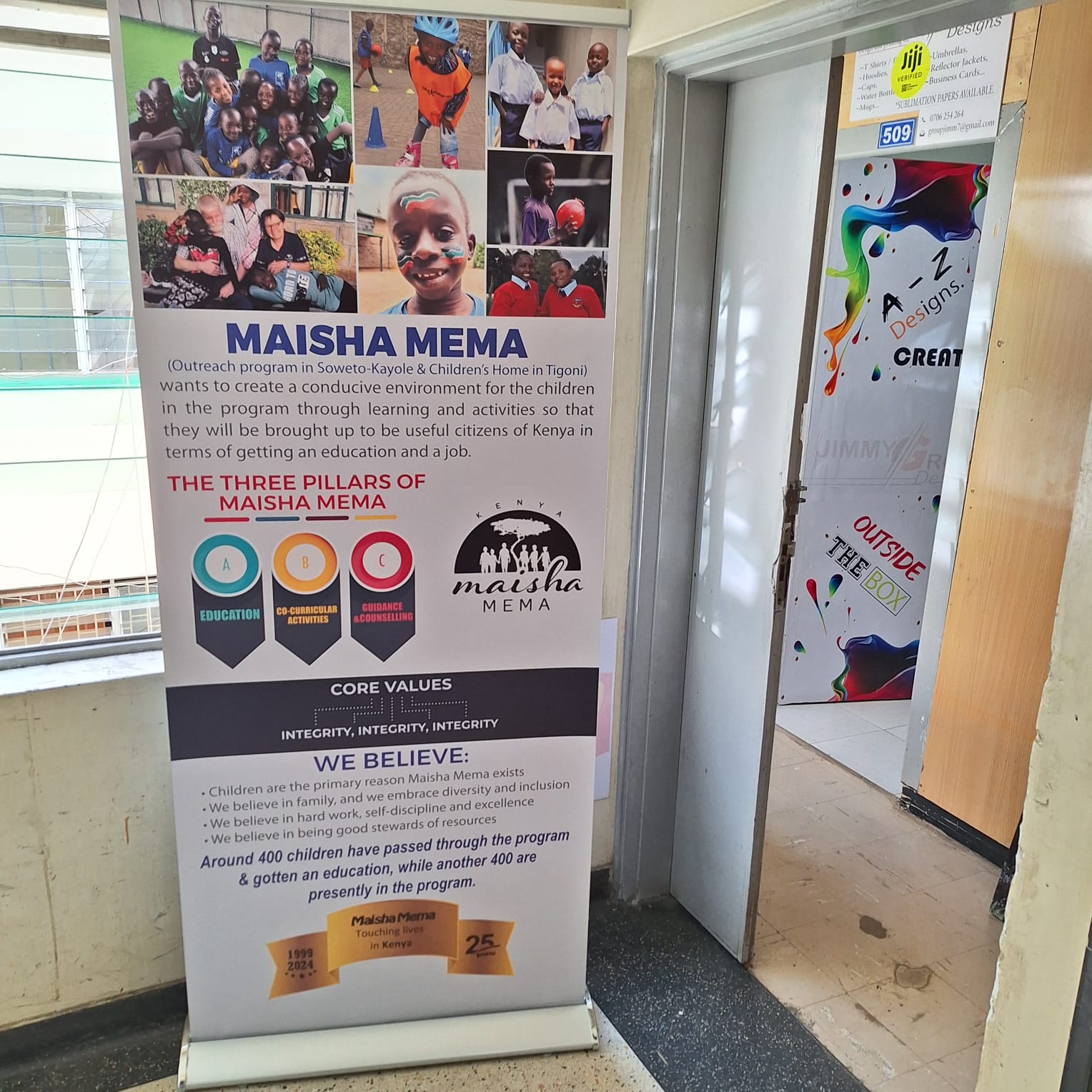 ROLL UP BANNER
